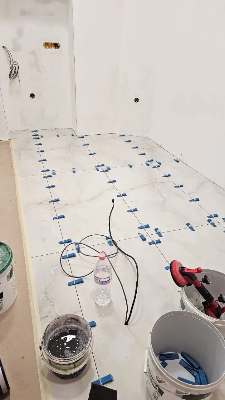 Лепене на плочки